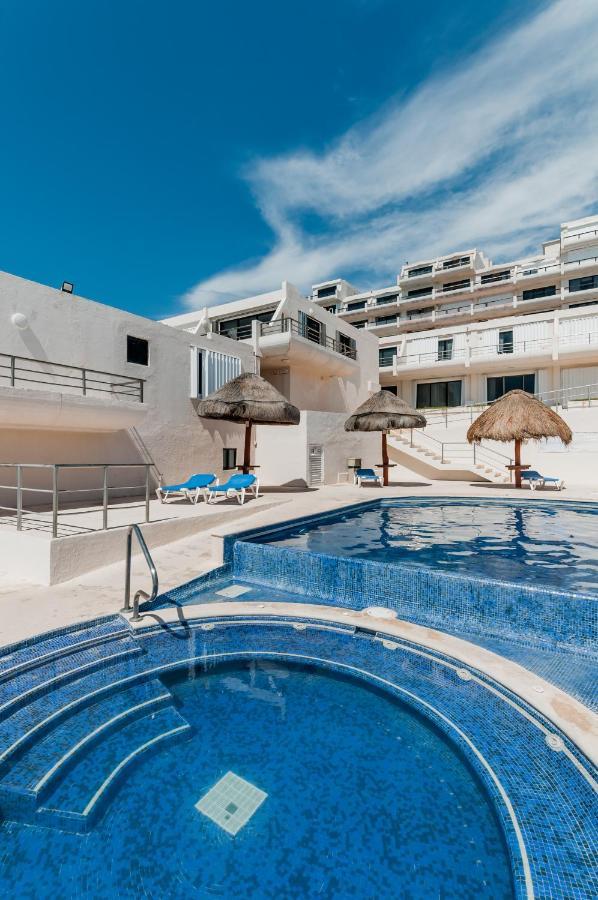 HotelZone L20 Beach Access Cancún Esterno foto